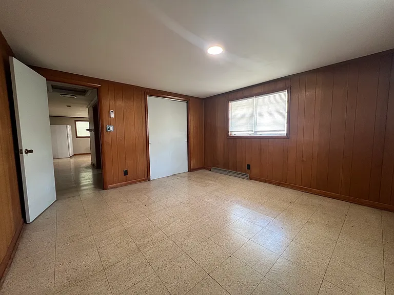 123 Center St #B — Photo 9