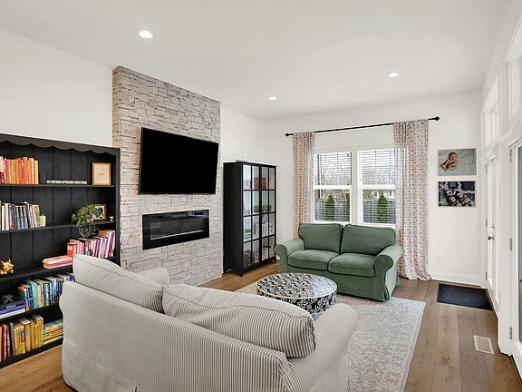 5th image of 4760 Willow Rd