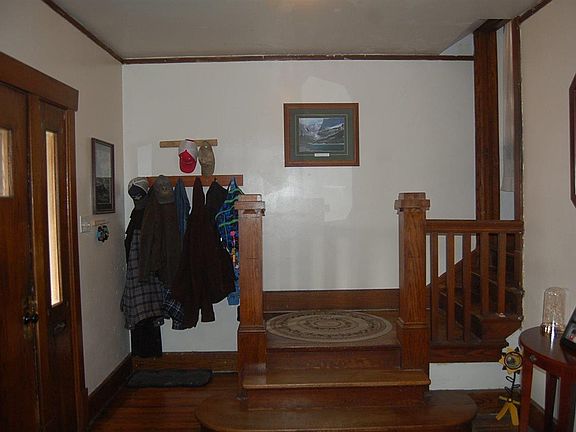 2nd image of 924 E 16th Ave