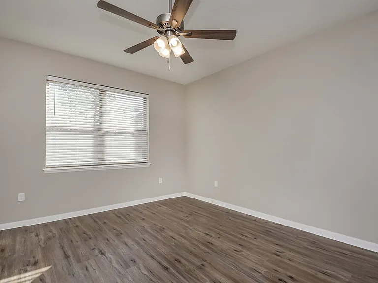 1880 Cayman Cove Cir — Photo 9