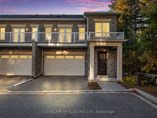 74 Old Bloomington Rd, Aurora, ON L4G 0M2