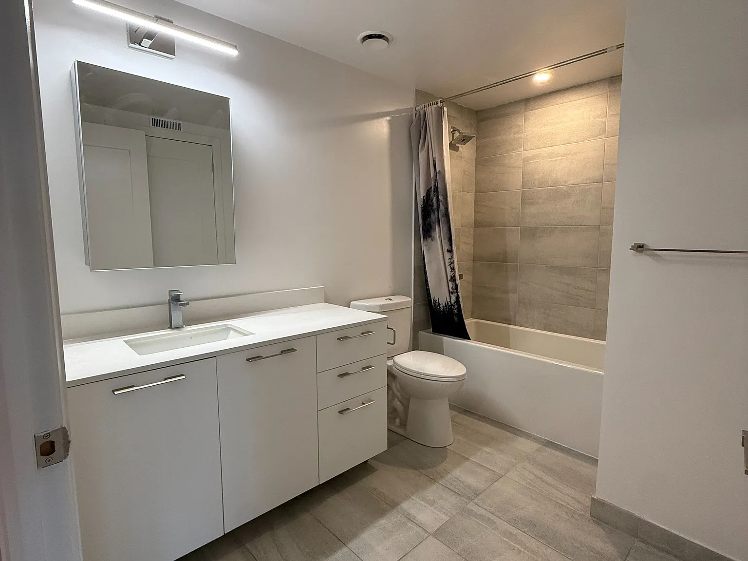1 bed, $2,450 — Photo 3