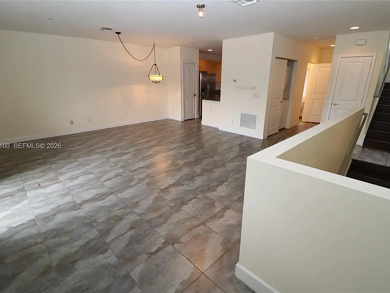 609 NE 28th St #1 — Photo 19