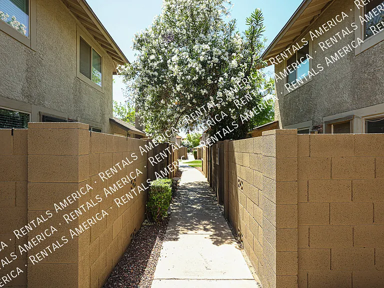 1254 N 85th Pl — Photo 26