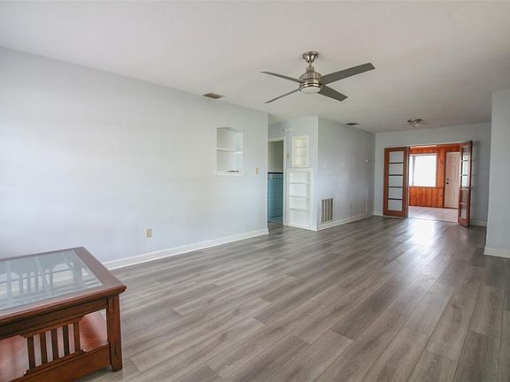 2nd image of 119 Palencia Pl