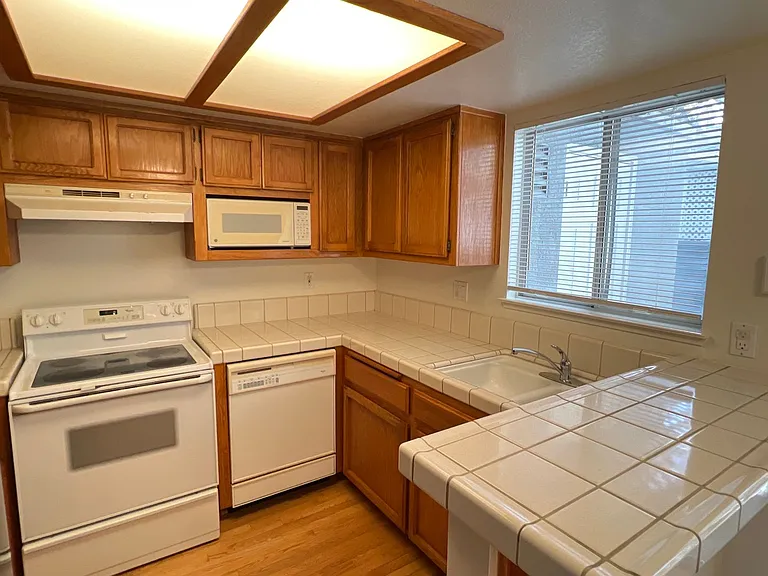 2600 Brookside Dr #116 — Photo 9