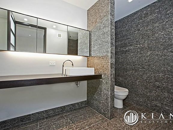 3rd image of 18-20 Pine St #1517