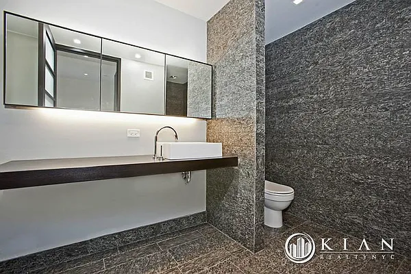 Rented by Kian Realty | media 44