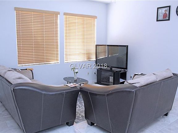 5th image of 4015 Meadow Foxtail Dr
