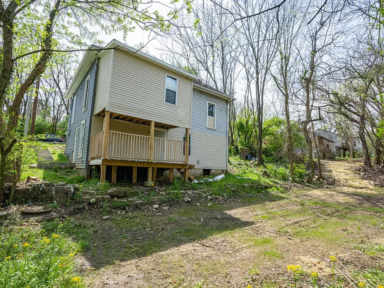 326 Maple St #B — Photo 2