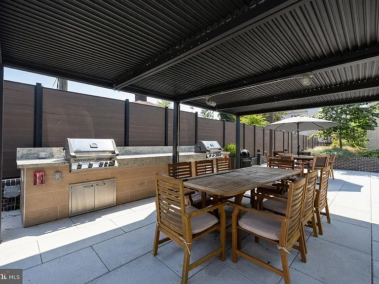 701 N Henry St #306 — Photo 19
