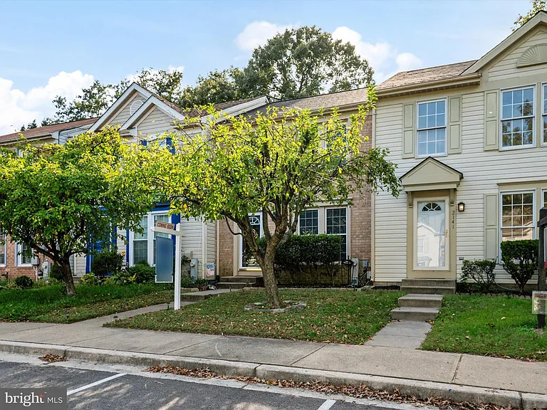 2139 Commissary Cir — Photo 4