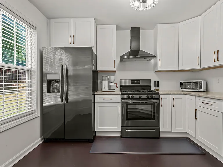 Weatherstone Dr — Photo 6