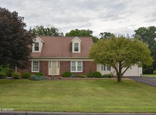 1068 E Cardinal Dr, Lock Haven, PA 17745