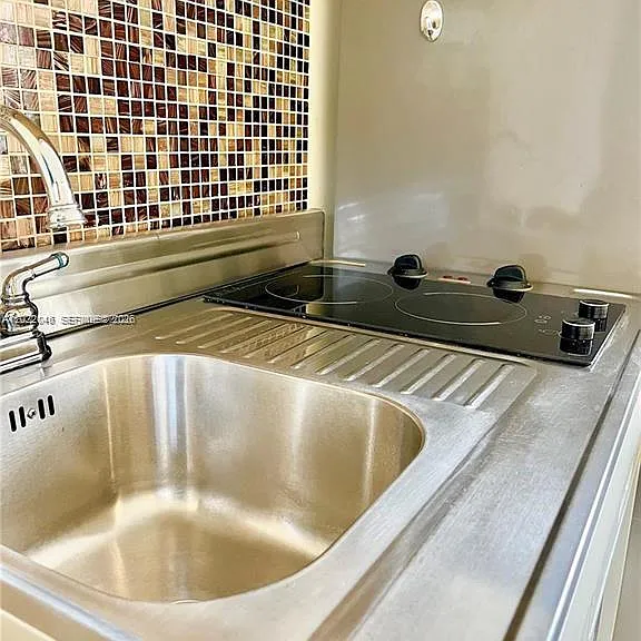 6815 NW 14th St #6815 — Photo 5