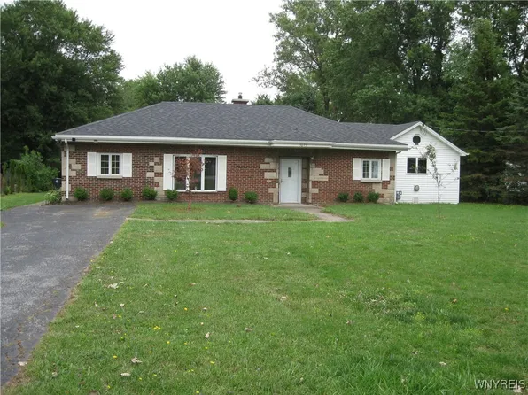 3075 Town Line Rd, Alden, NY 14004