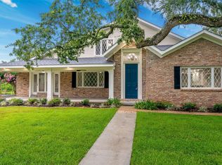 13700 Windlo Cir, Ocean Springs, MS 39564