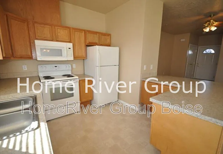 10183 W Rifleman Dr #104 — Photo 2