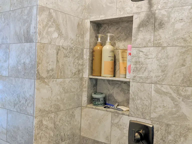 833 Grand Apartments — Photo 62