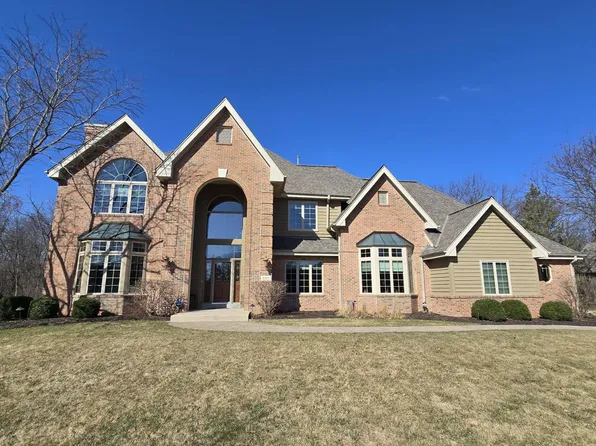 5785 South Golden Rain LANE, New Berlin, WI 53151