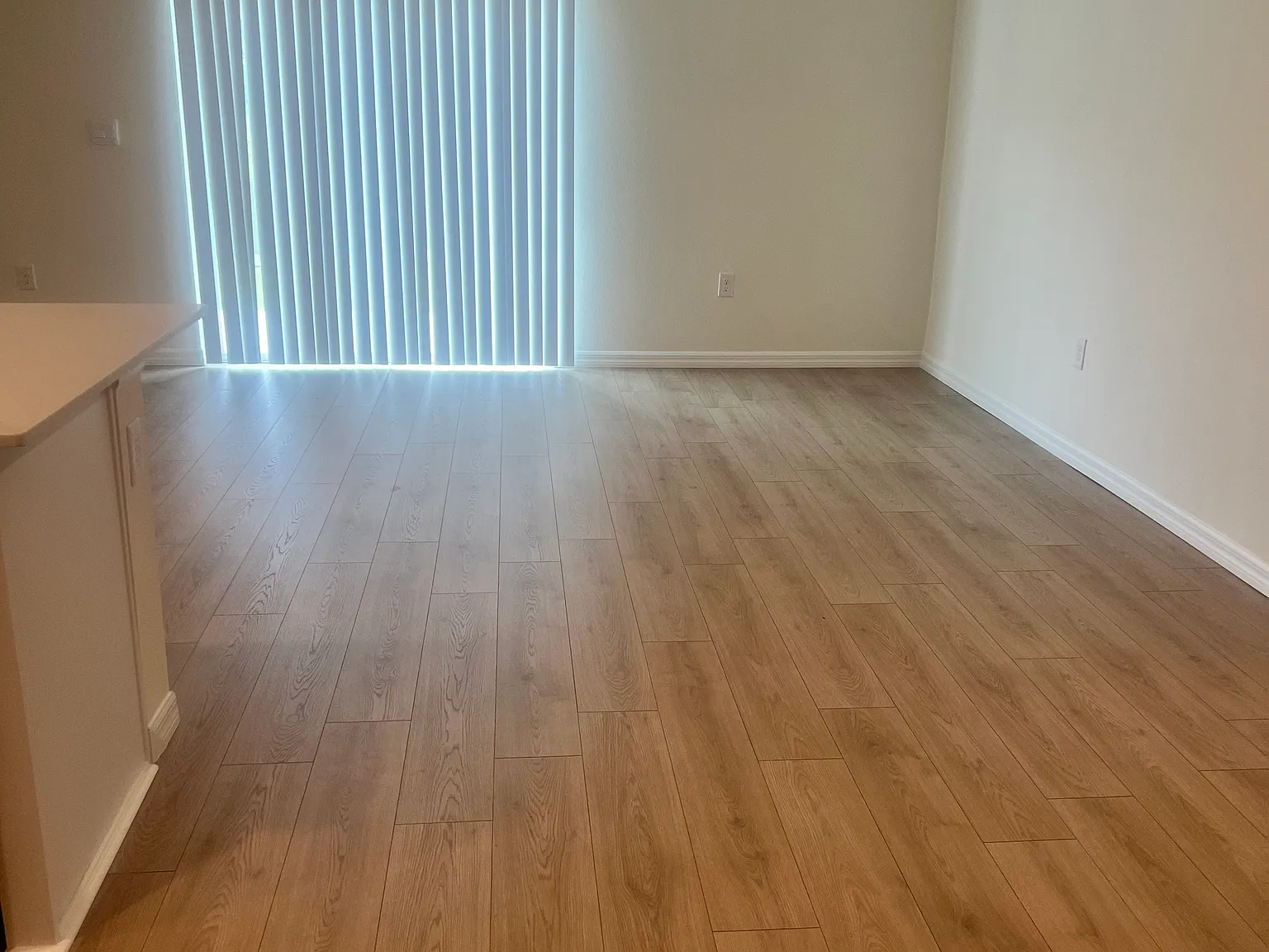 3 bed, 2.5 bath, 1463 sqft, $2,195 — Photo 3