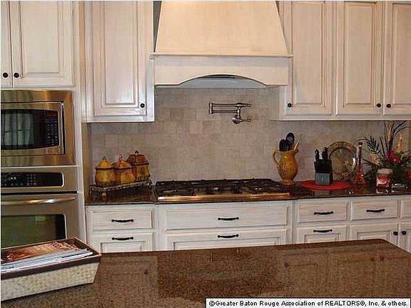3rd image of 12340 Legacy Hills Dr