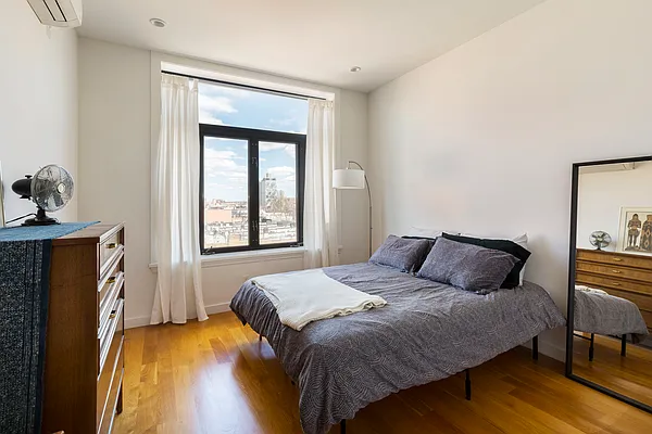 Rented by WIRE International Realty | media 17