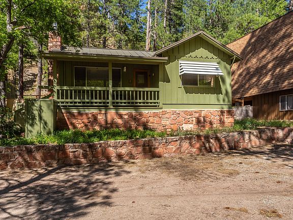 3rd image of 800 Shady Lane