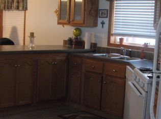 7115 Stewart Rd TRLR 8, Liberty, MO 64068