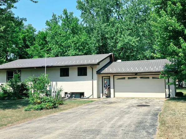 406 Riviera St, Avoca, WI 53506