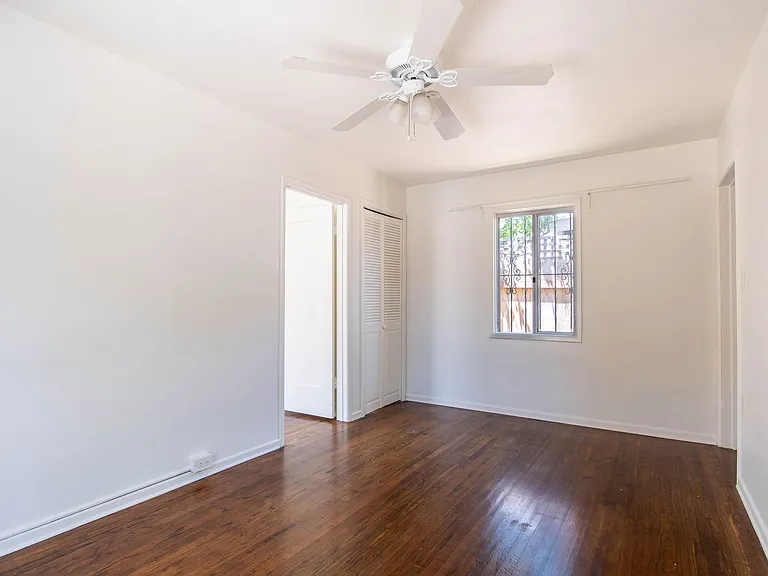 3043 Myrtle Ave — Photo 7