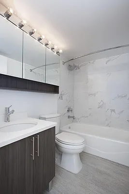 Rented by Space Marketing Shop | media 9