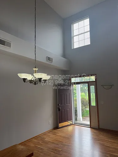 1013 Newport Ave Photo 1