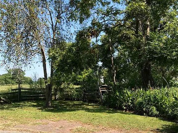 5th image of 729 County Road 2601 S