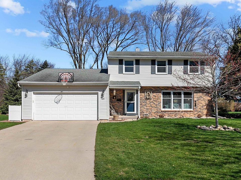 1st image of 1035 Canterbury Dr