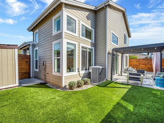 2nd image of 1806 Bella Vista Way