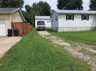 47 Suzanne St, Little Hocking, OH 45742