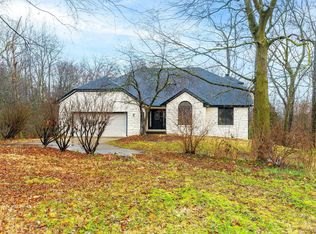 8027 Hickory Ridge Ct, Lewis Center, OH 43035