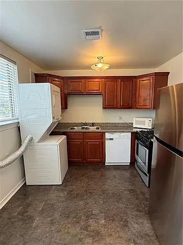 326 Bonnabel Blvd #C — Photo 7