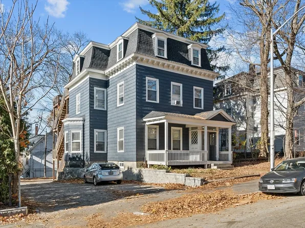 35 Oak Ave, Worcester, MA 01605