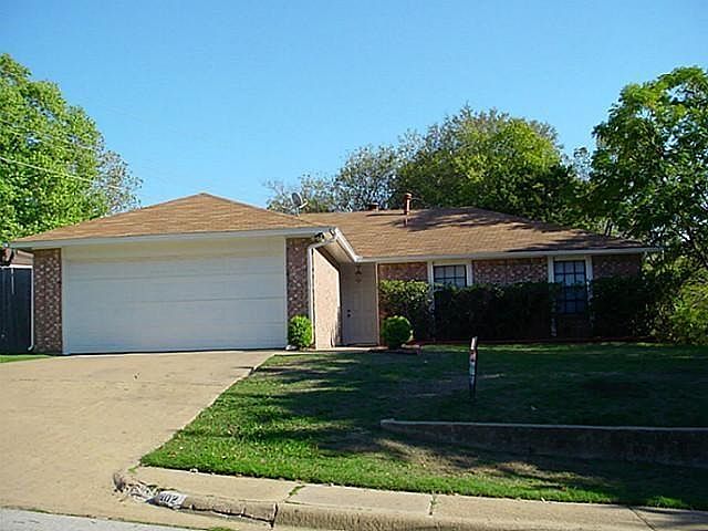 1st image of 1502 Limetree Ln