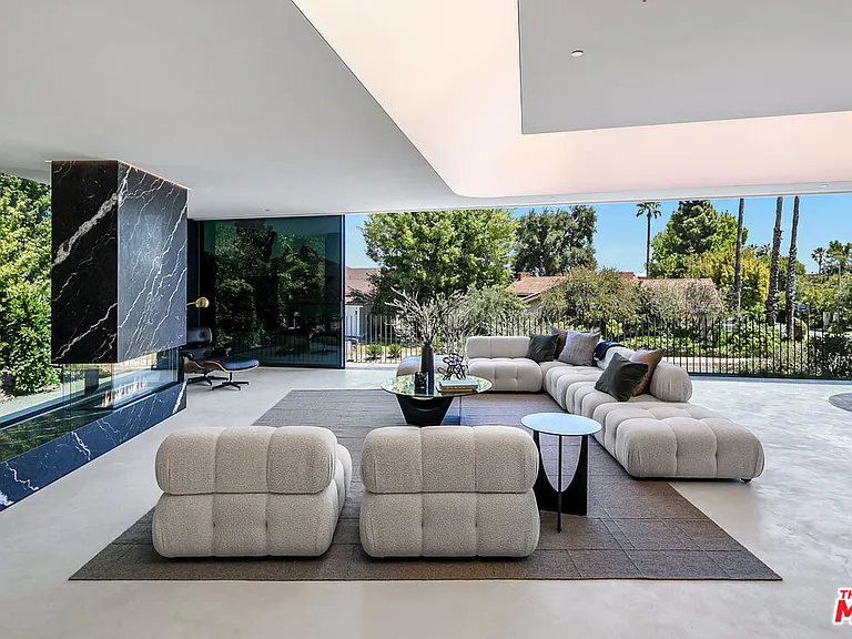 1254 Roberto Ln — Photo 10