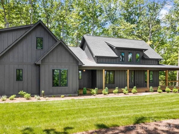149 Shep Dr, Mills River, NC 28759