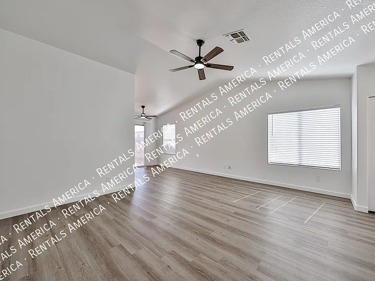 3627 W Melinda Ln — Photo 9