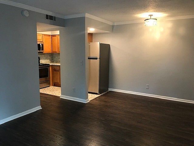 1st image of 3307 Mayflower St APT 3
