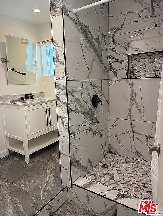 2 bed, 2340 sqft, $2,500 — Photo 4