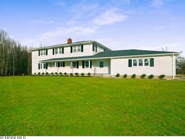 370 Smithburg Rd, Manalapan, NJ 07726