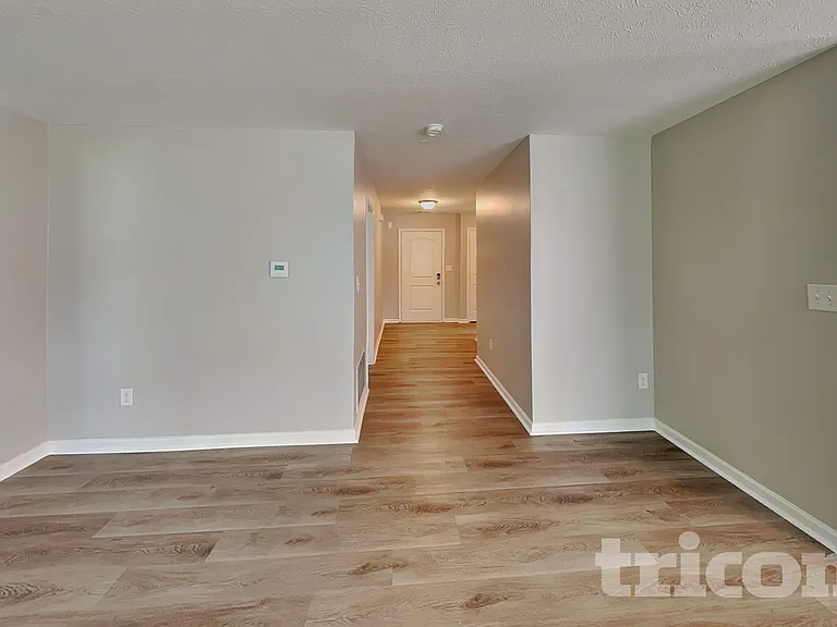 10713 Tedder Lake Dr — Photo 2