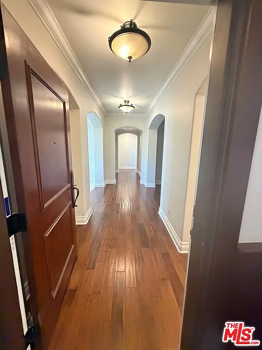 3 bed, 3.0 bath, 1650 sqft, $6,750 — Photo 3