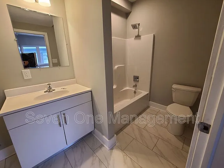 5524 Pulaski Ave #7 — Photo 5